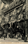 220685 Afbeelding van de versierde voorgevel van de Grand Bazar Français (Lange Viestraat 8-10) te Utrecht, ter ...